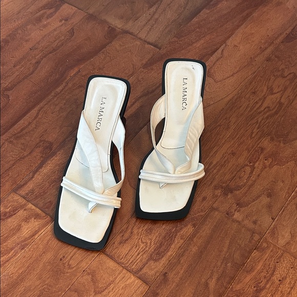 La Marca White Leather Thong Toe Square Toe Sandals Size 9